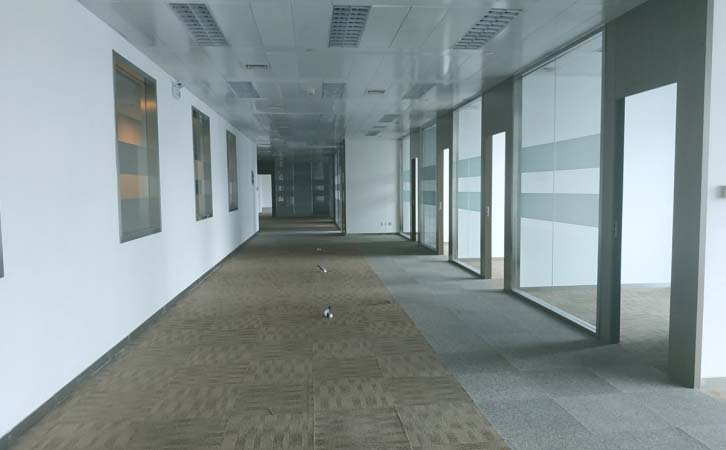 300㎡簡單裝修寫字樓辦公室出租